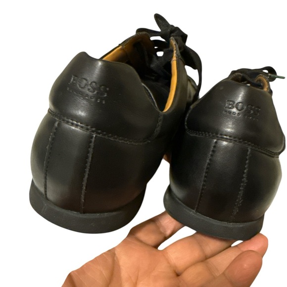 Hugo Boss leather sneakers in great conditions - Picture 6 of 9